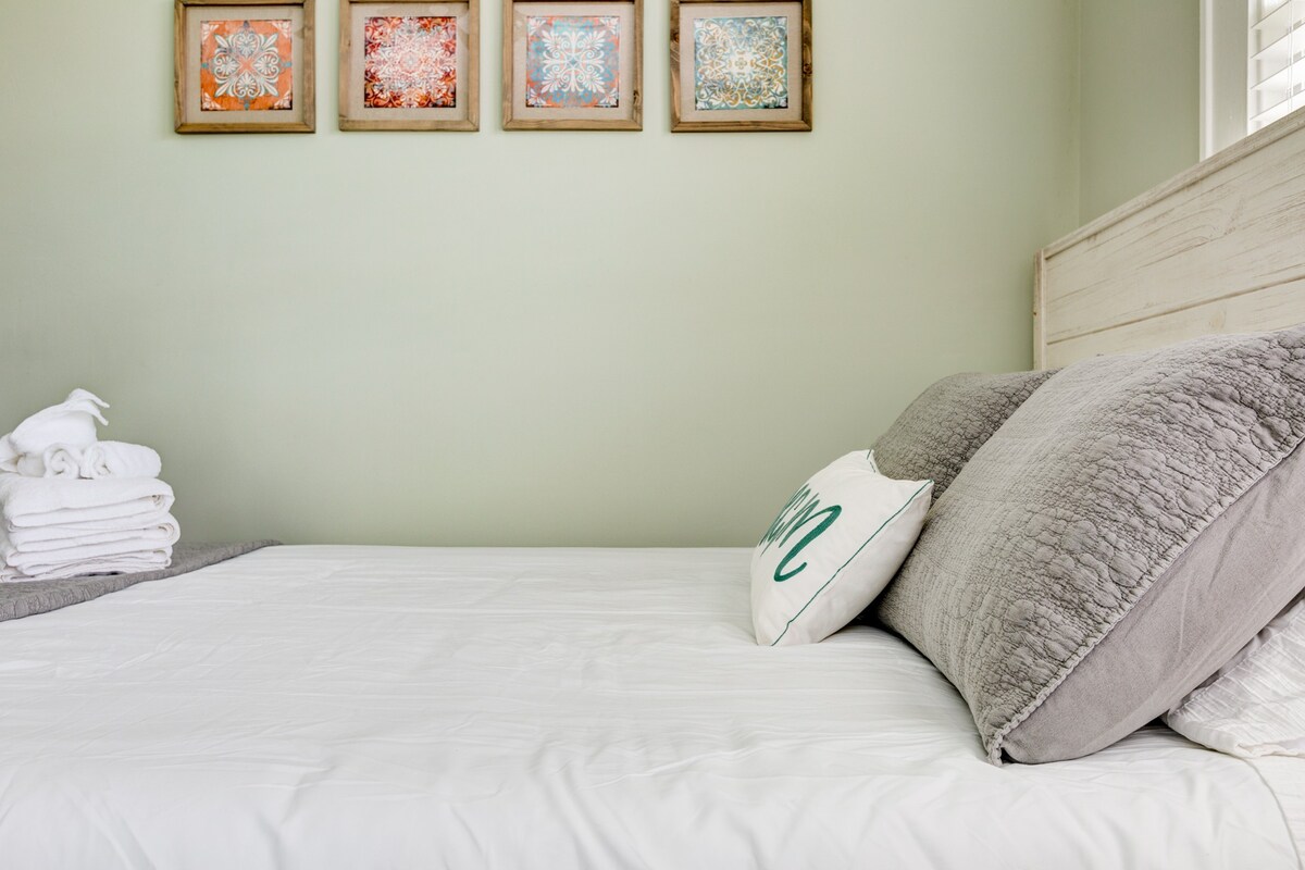 Adorable Home. Close to Everything. Great Location - Foto 13