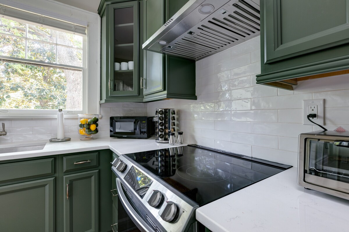 Adorable Home. Close to Everything. Great Location - Foto 18