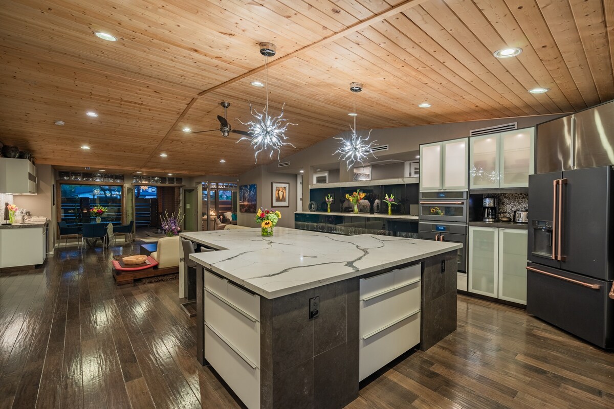 Villa Medano: Luxe Home | Heated Infinity Pool | Minutes to Old Town Scottsdale - Foto 17