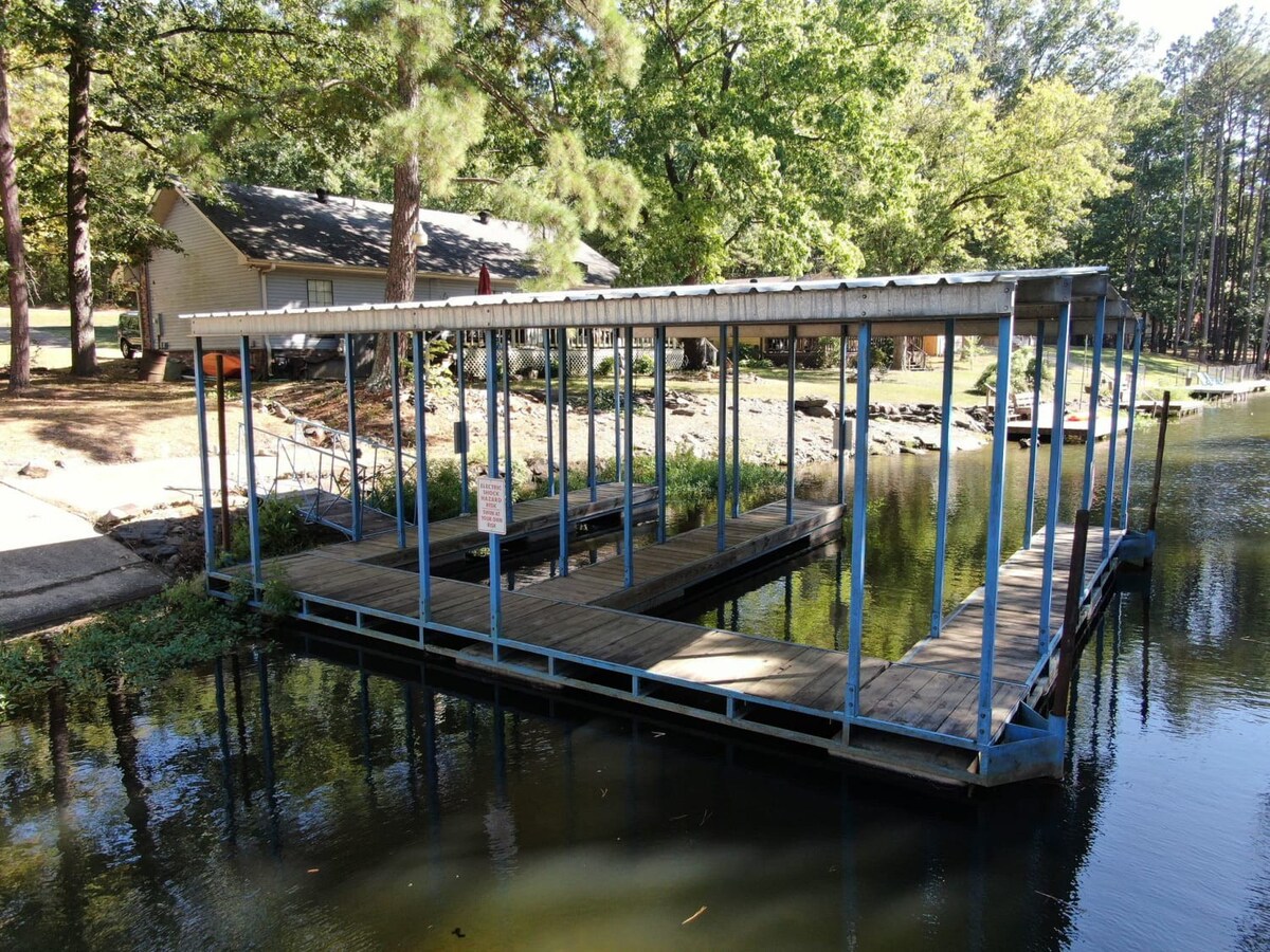 Spacious Lakefront Home | Pool | Hot Tub | Fire Pit | Games - Foto 42