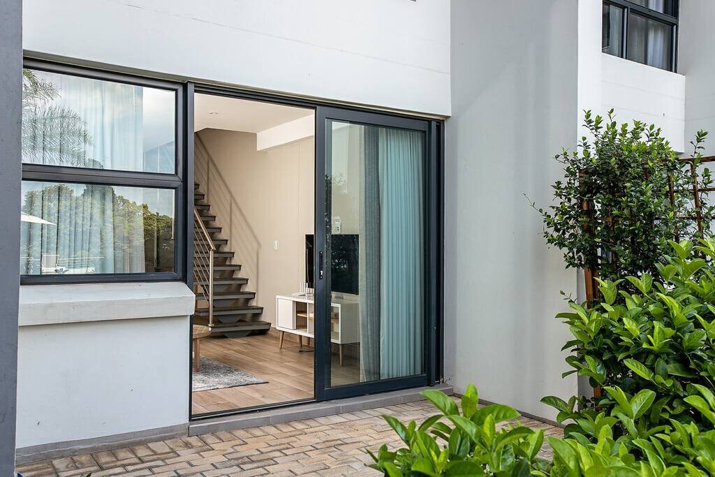 Regency 2 Bedroom Luxury Apartment