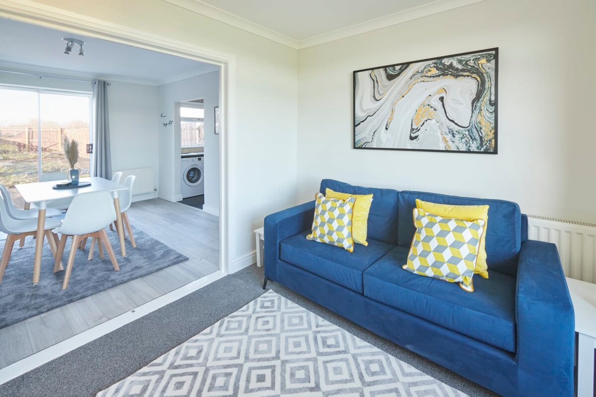 Host & Stay | Armitage Road