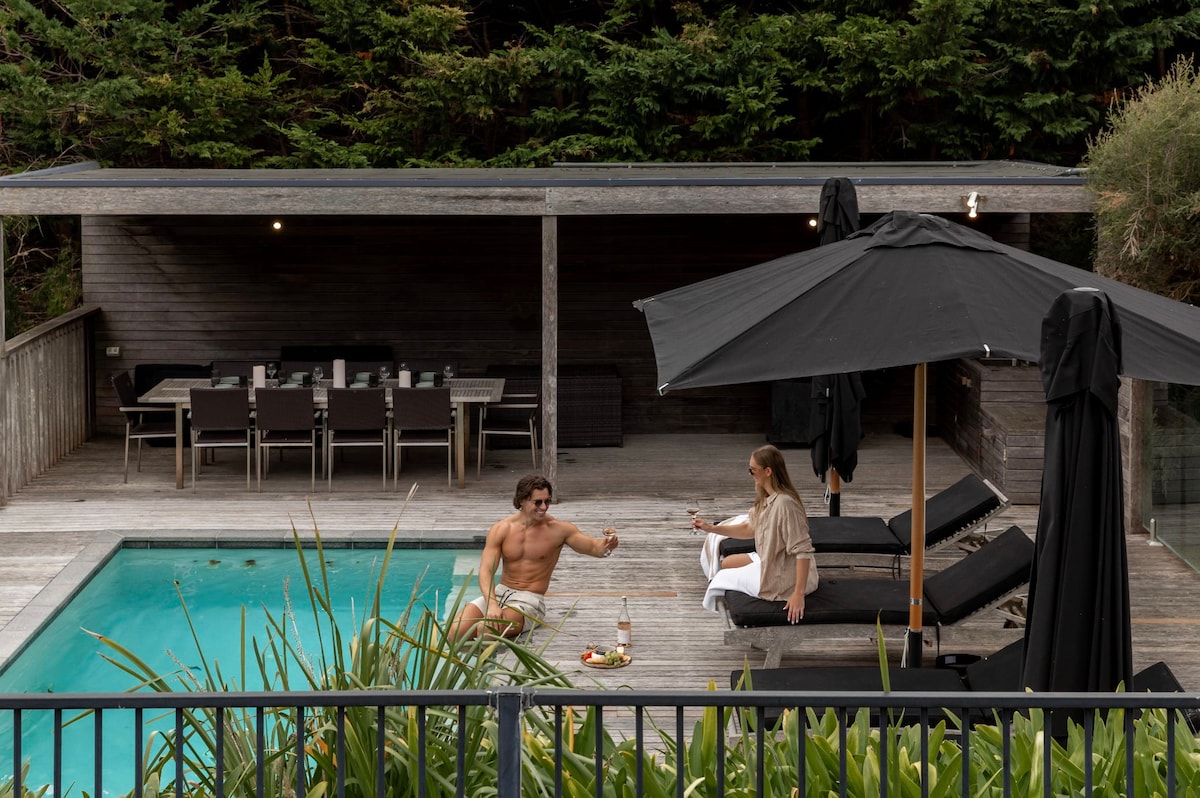Pool area
