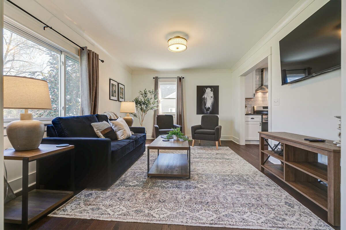King Suite Highland House of Historic Franklin