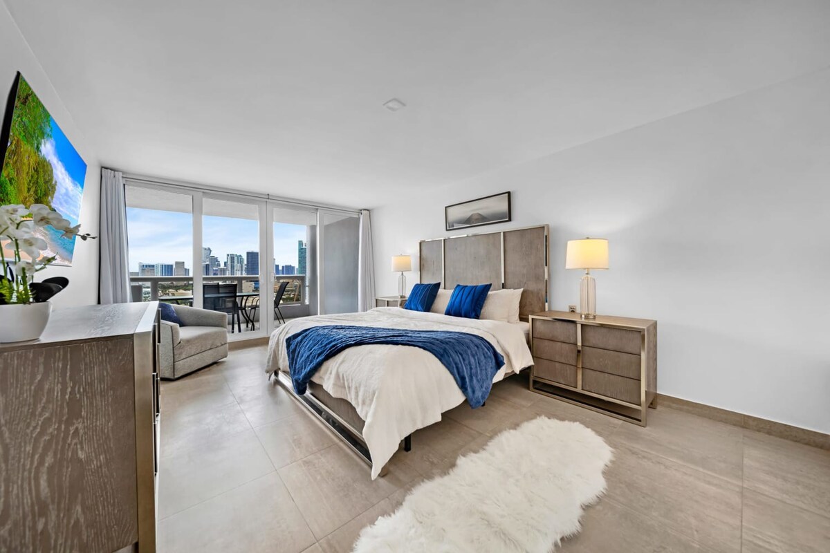 Central Location | Private Balcony | StayCozy