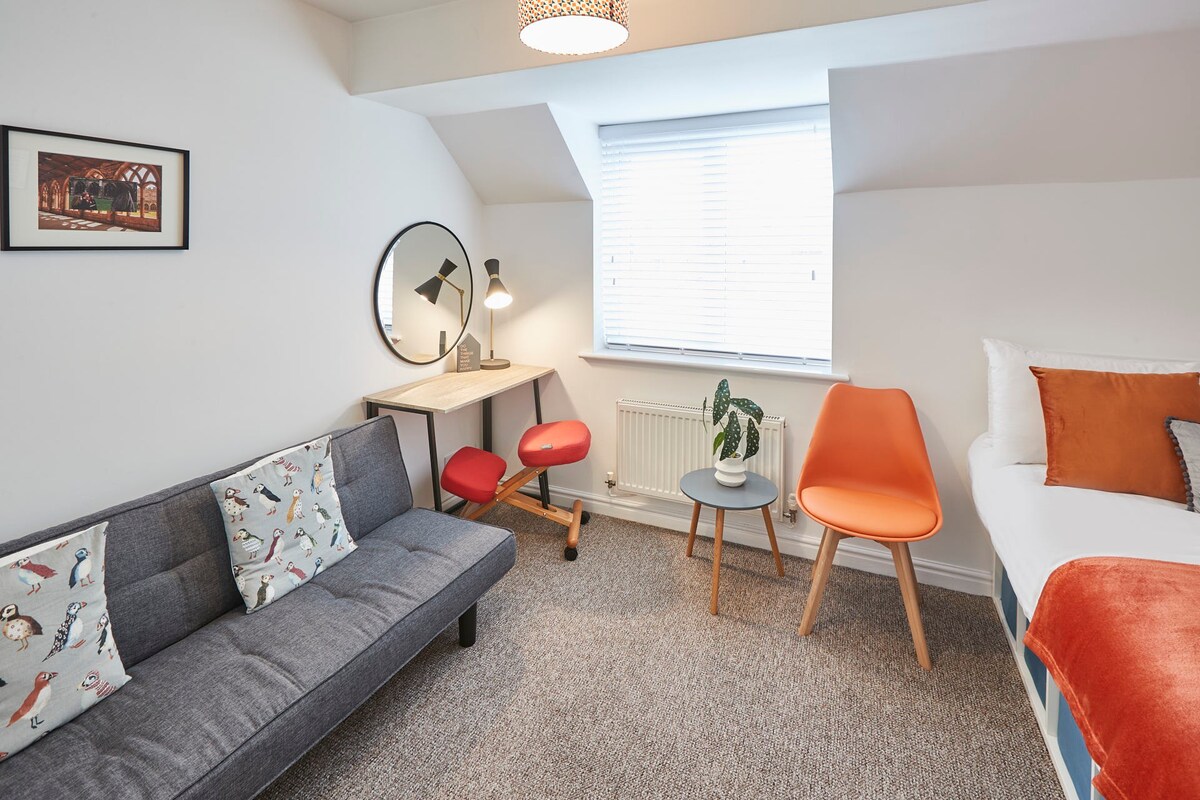 Garden Cottage, Durham - Host & Stay