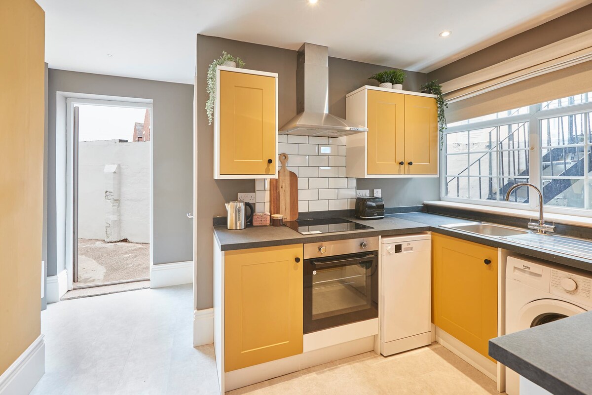Northville Arrifana, Whitley Bay - Host & Stay