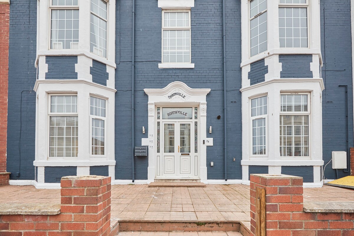 Northville Arrifana, Whitley Bay - Host & Stay