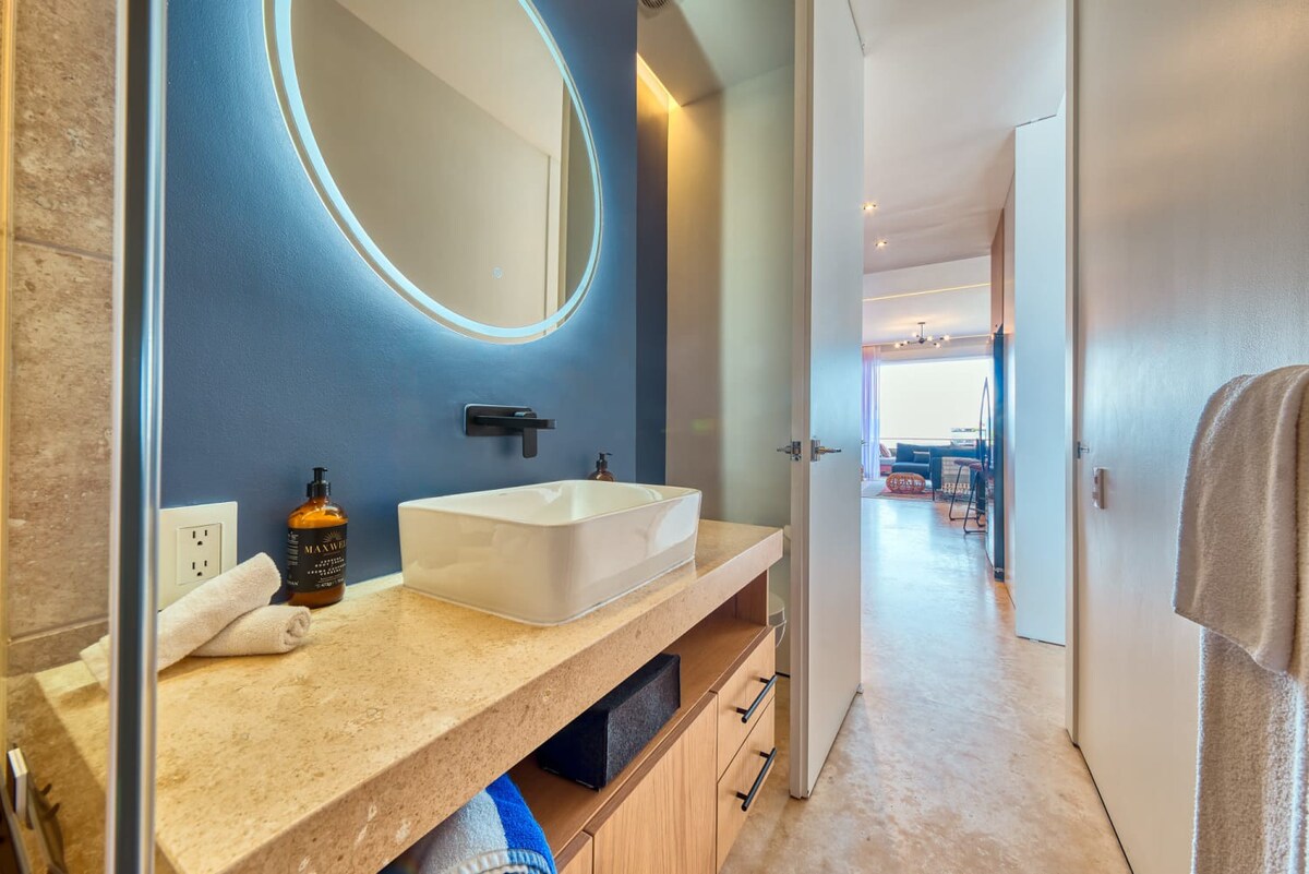 NEW Luxury Modern Condo in SOHO PV! Best Rooftop! - Photo 36