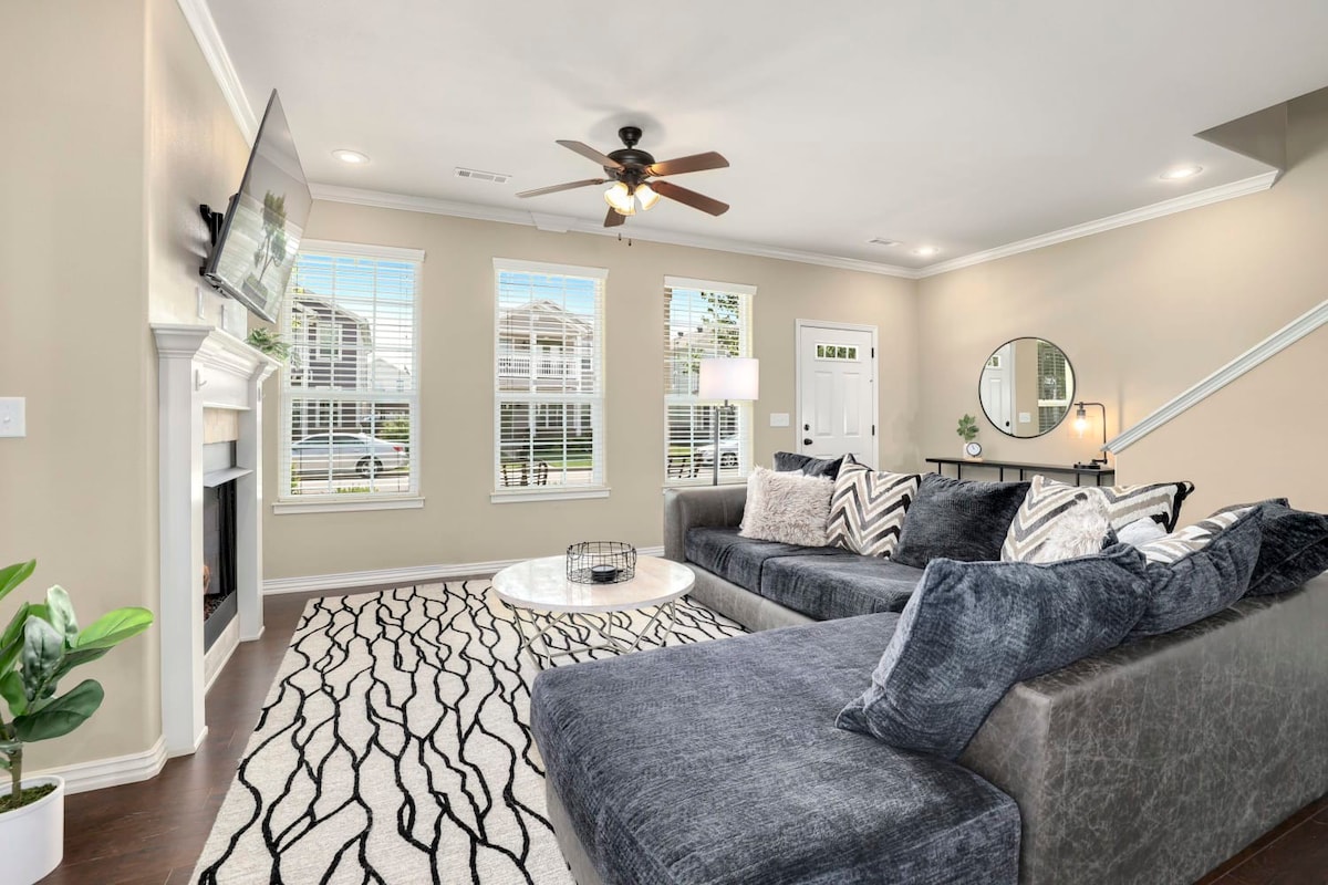Keats Retreat - 5 mi to DT Fayetteville