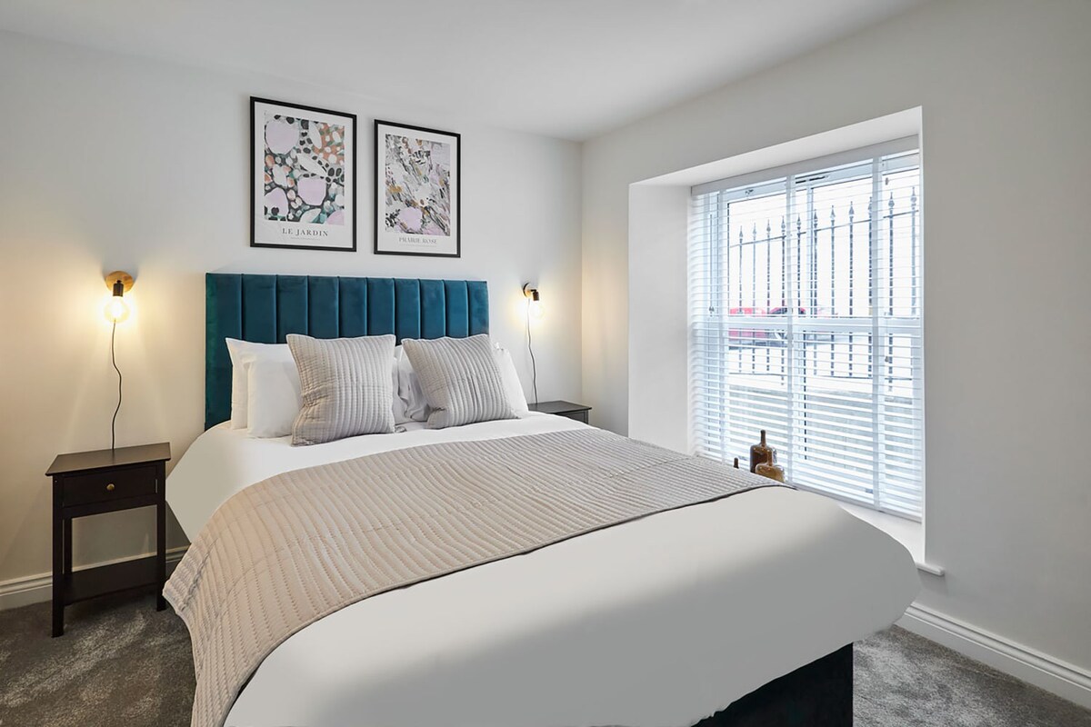 2 The Mount, Whitby - Host & Stay