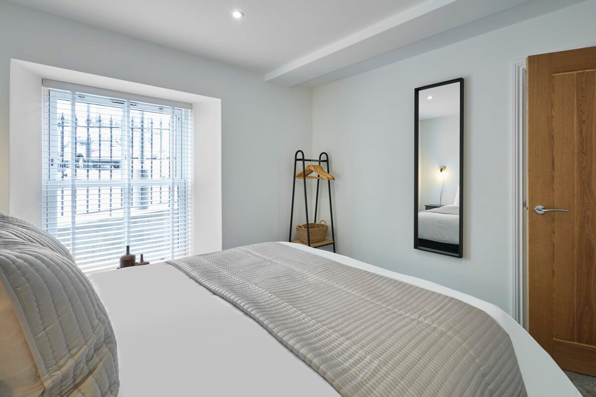 2 The Mount, Whitby - Host & Stay