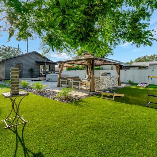 Backyard Oasis! Hot Tub, Games & BBQ! Mini-Golf! - Foto 28