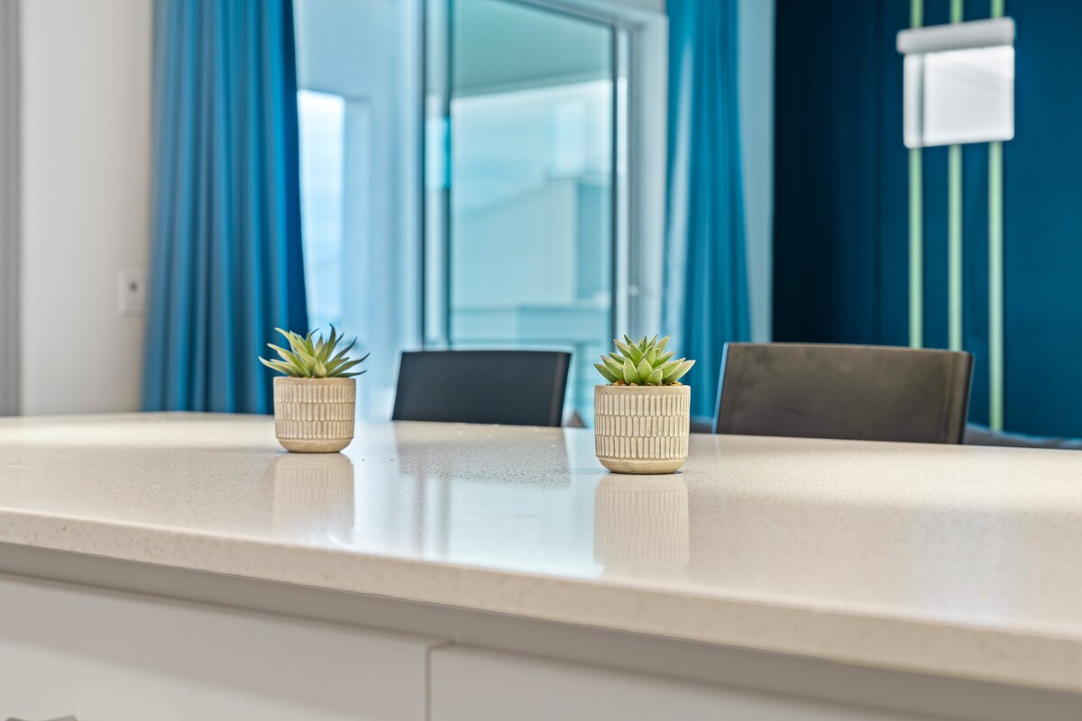 3BR Condo w/ Free Waterpark – 12 Mins to Disney