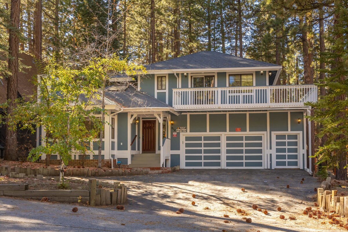 Indoor Spa! Steps to Snow Summit. Fireplaces. BBQ