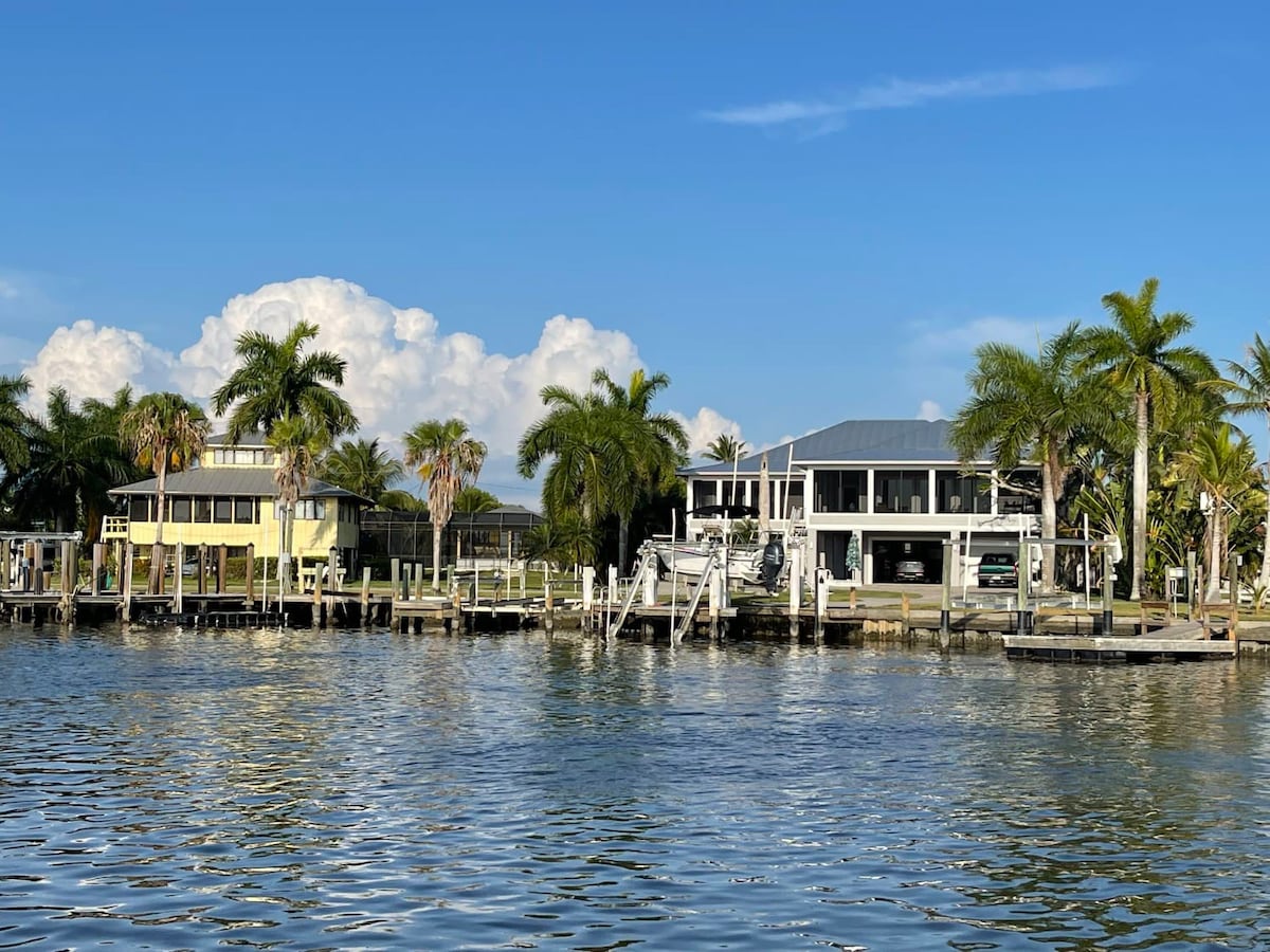 Lostman's Lodge -Everglades City, Sunset View,Pool — Everglades City, FL — vacation rental