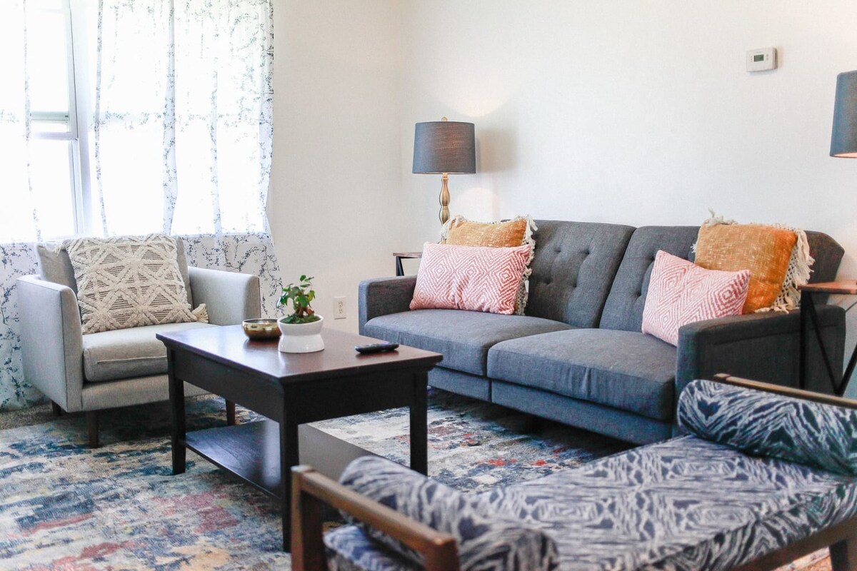 Sojourn | Ocean Hideaway unit 3 | 2 Bedroom — Norfolk, VA — vacation rental