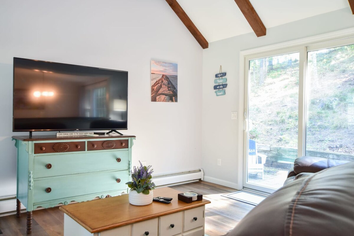 Photo 10 of Del Mar #20025 - Peaceful Yarmouth home with thoughtful touches!