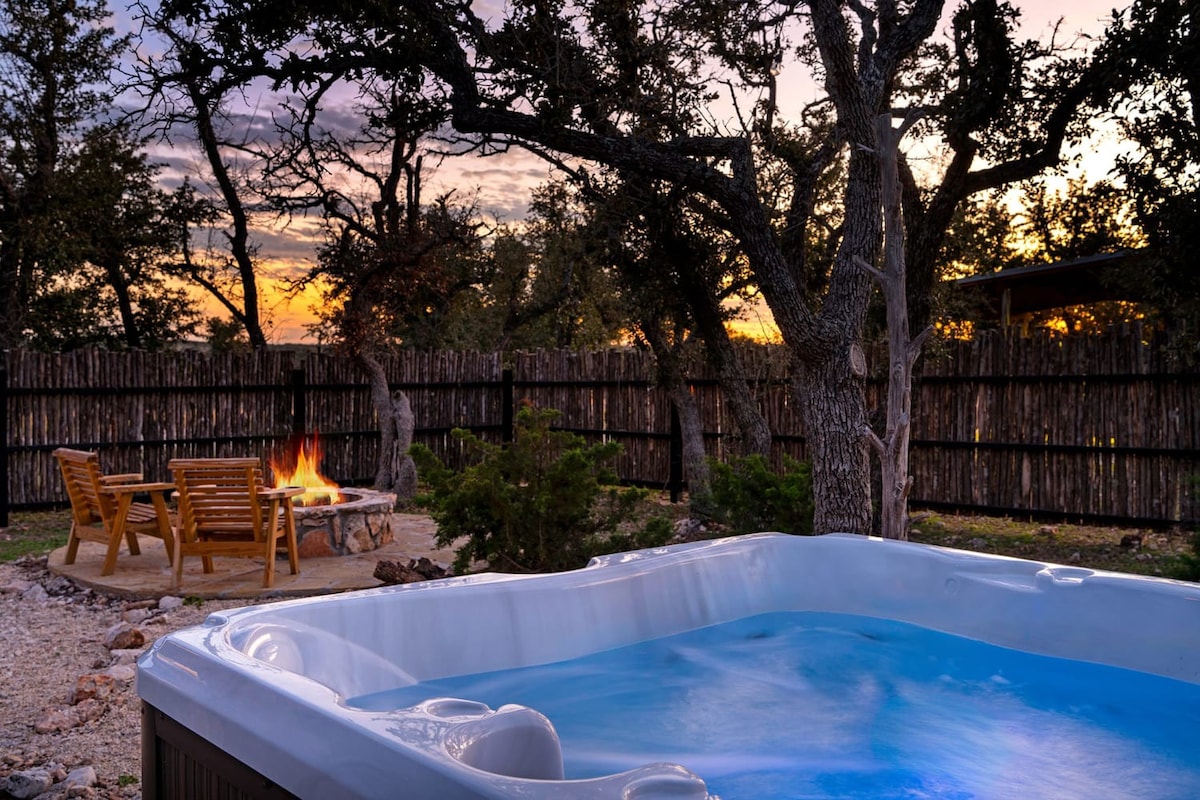 Rockin' R - Rustic Star Cabin — Fredericksburg, TX — vacation rental