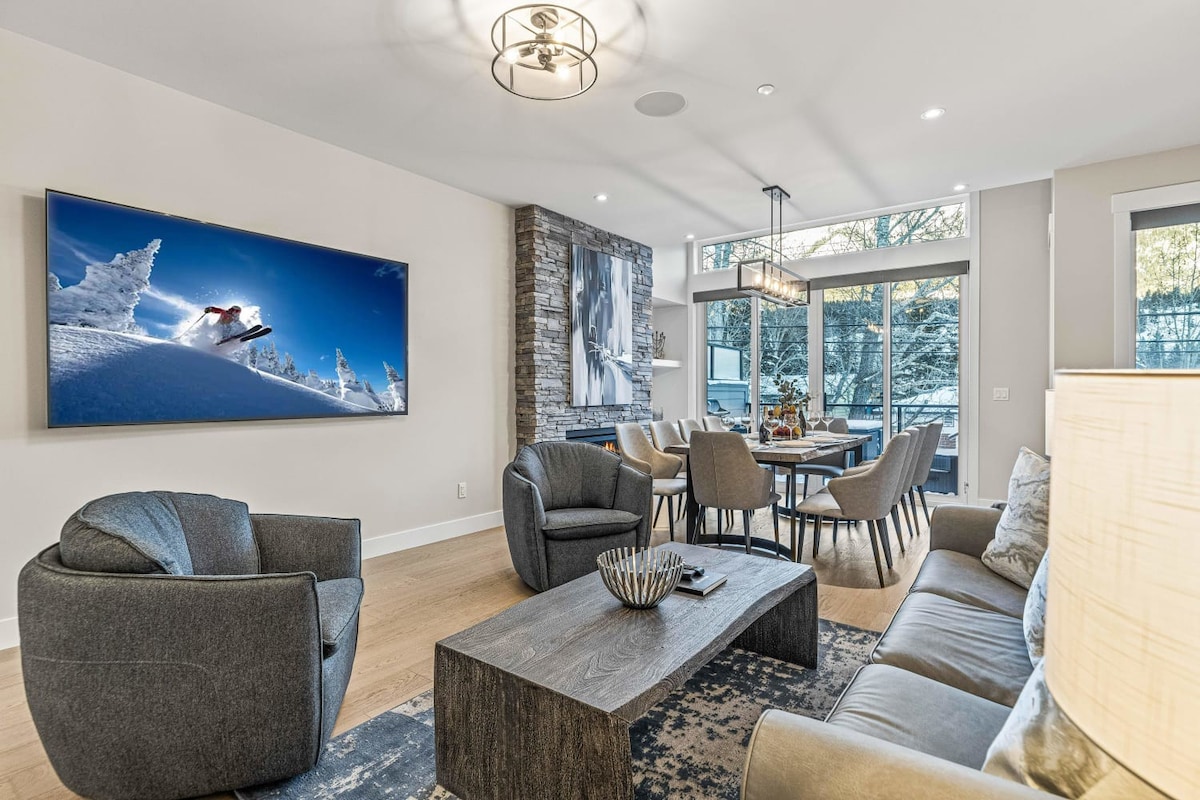 NEW Schloss by SSR Top View HOT TUB 5BR ( BL# RES-11684 ) — Canmore, Alberta — vacation rental