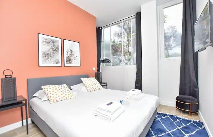 Bastille Voltaire with garden 3BD for 8 guests — Paris, Île-de-France — vacation rental