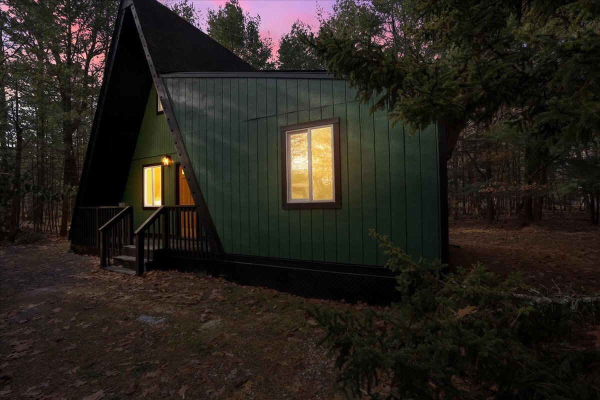Enchanted A-Frame Cabin | Hot Tub | Firepit