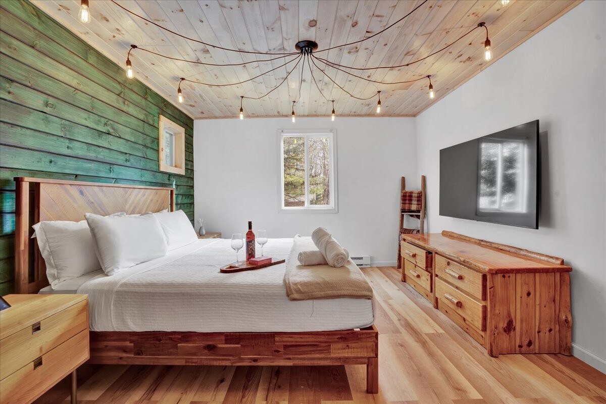 Enchanted A-Frame Cabin | Hot Tub | Firepit