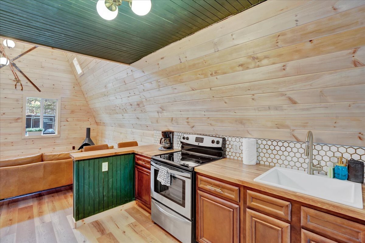 Enchanted A-Frame Cabin | Hot Tub | Firepit
