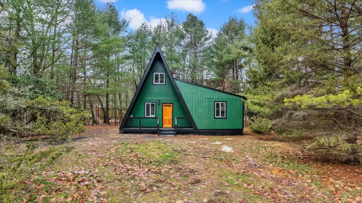 Enchanted A-Frame Cabin | Hot Tub | Firepit — Pocono Summit, PA — vacation rental