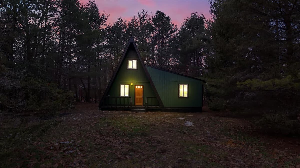 Enchanted A-Frame Cabin | Hot Tub | Firepit