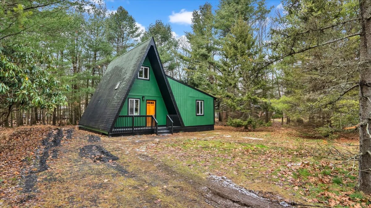 Enchanted A-Frame Cabin | Hot Tub | Firepit