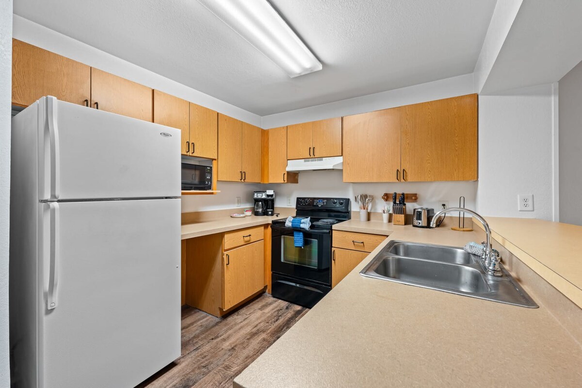 Family home w/pool, patio & gym