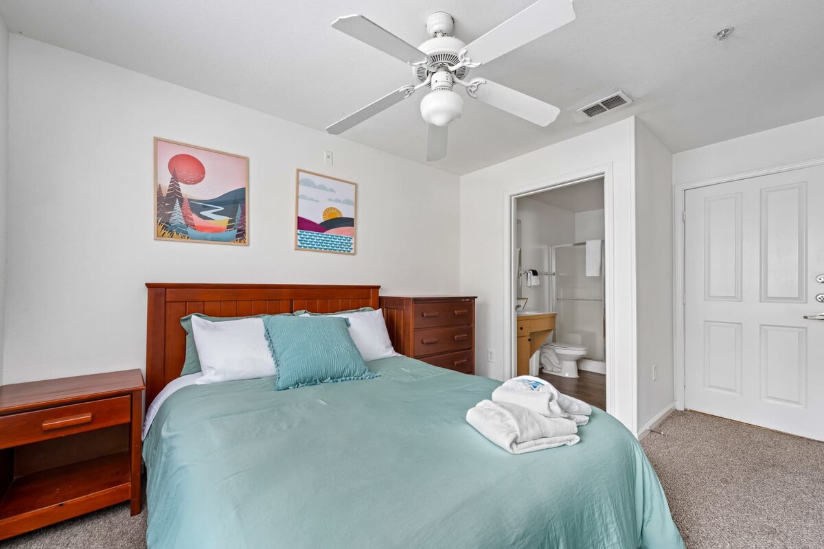 Family home w/pool, patio & gym