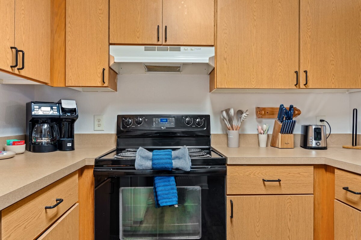 Family home w/pool, patio & gym