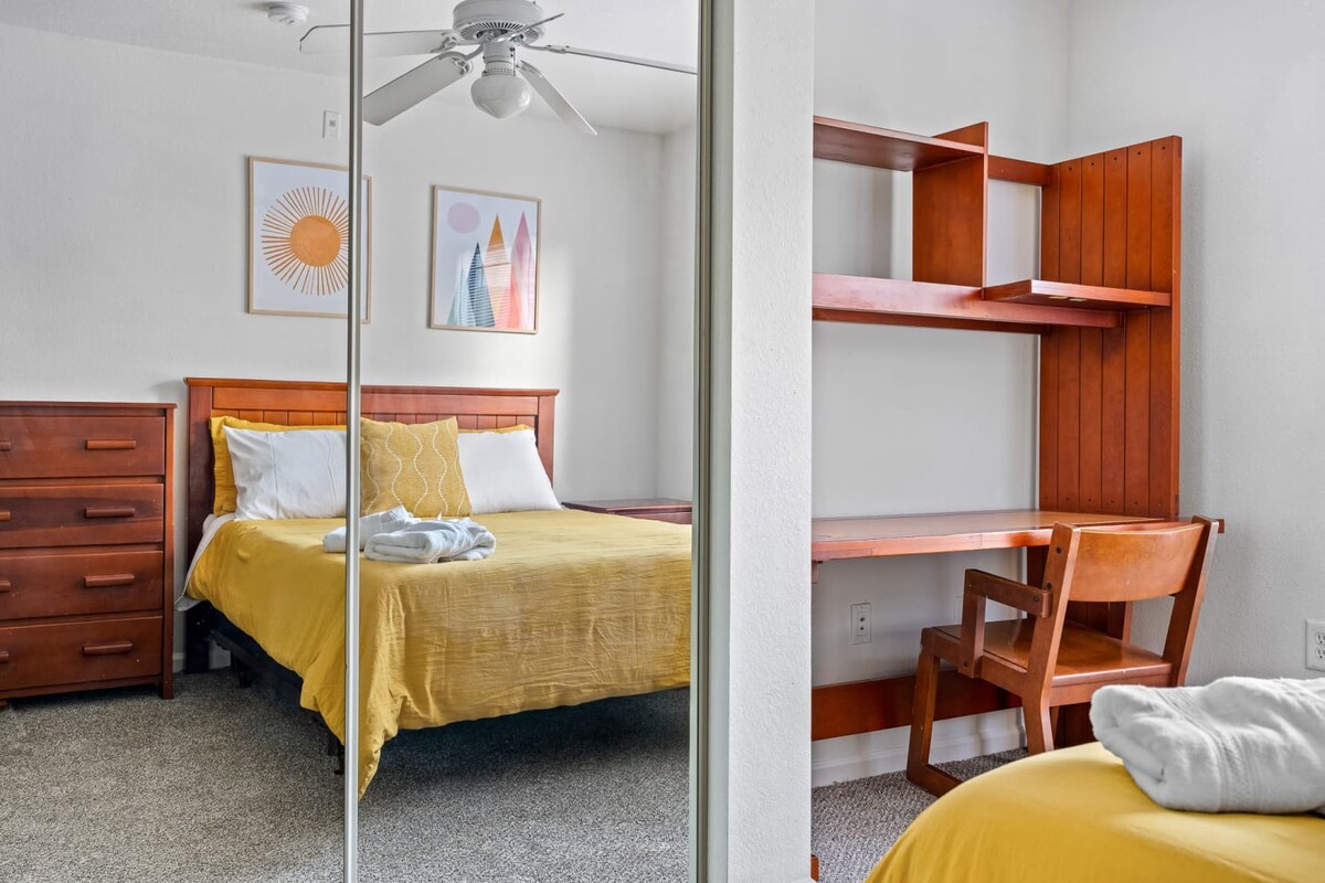 Family home w/pool, patio & gym