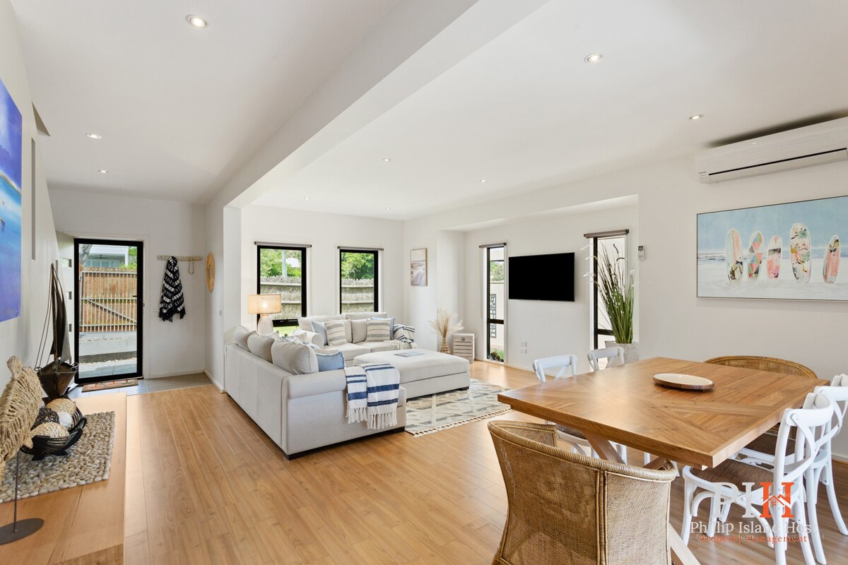 Beachside Townhouse Retreat in Cowes