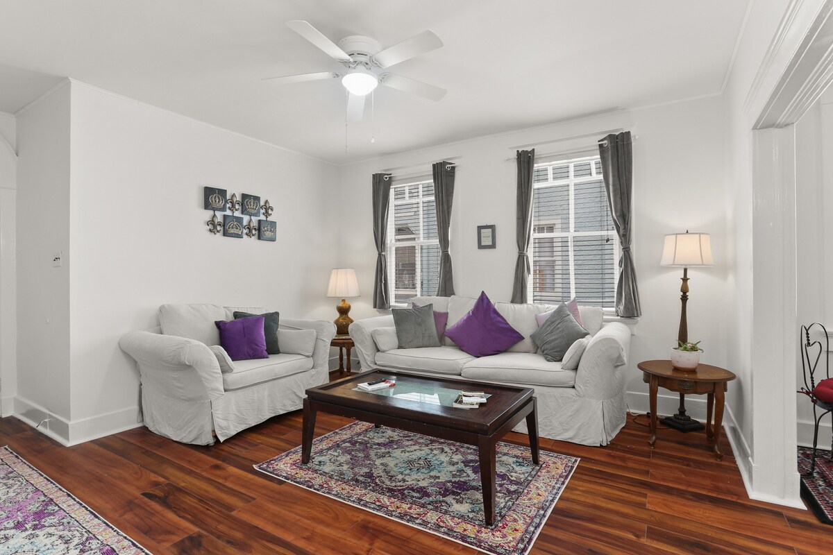 Cutest 1br Steps To St. Charles Streetcar! - New Orleans, LA
