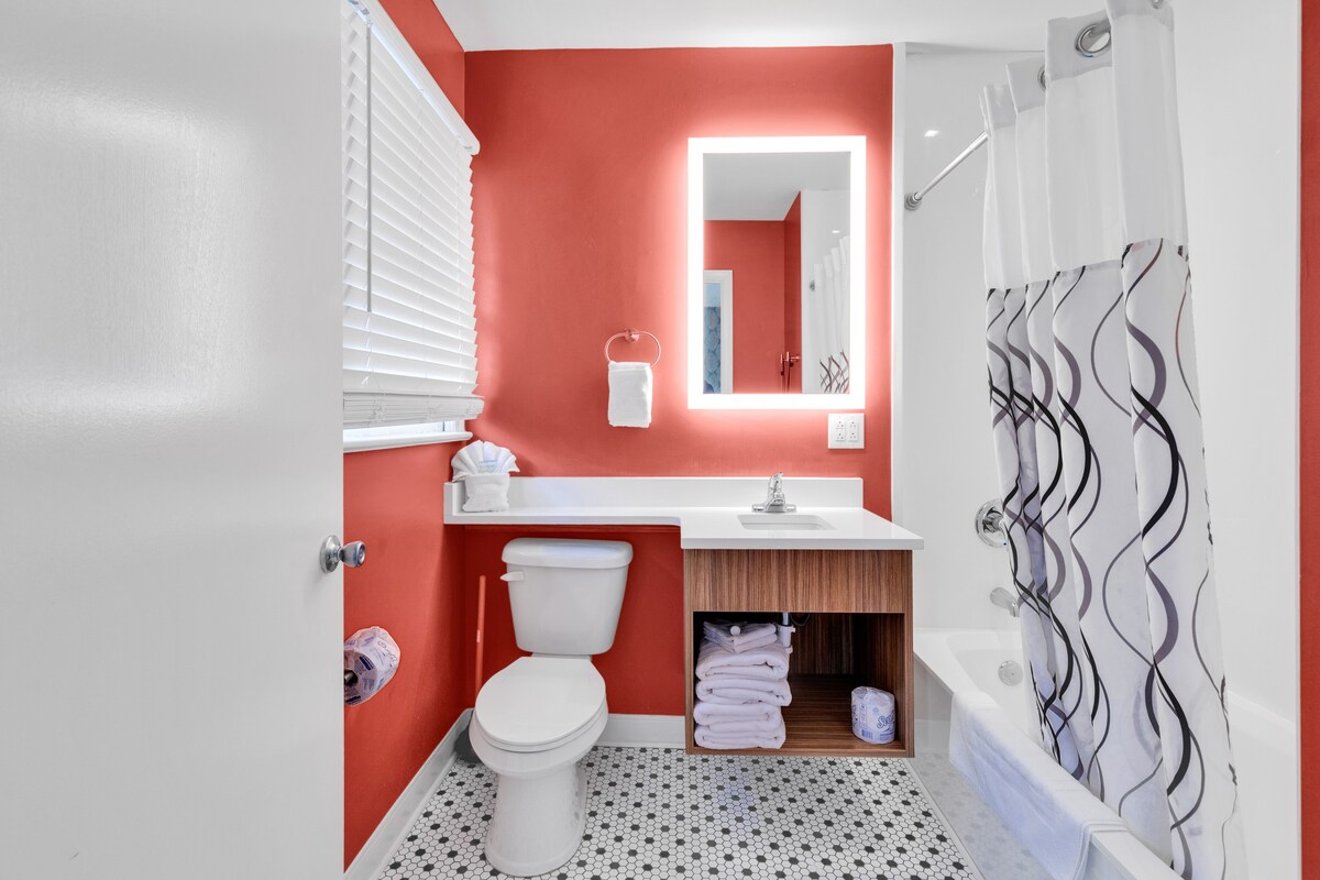 Cottage Beach House at Holiday Shores | Photo 8