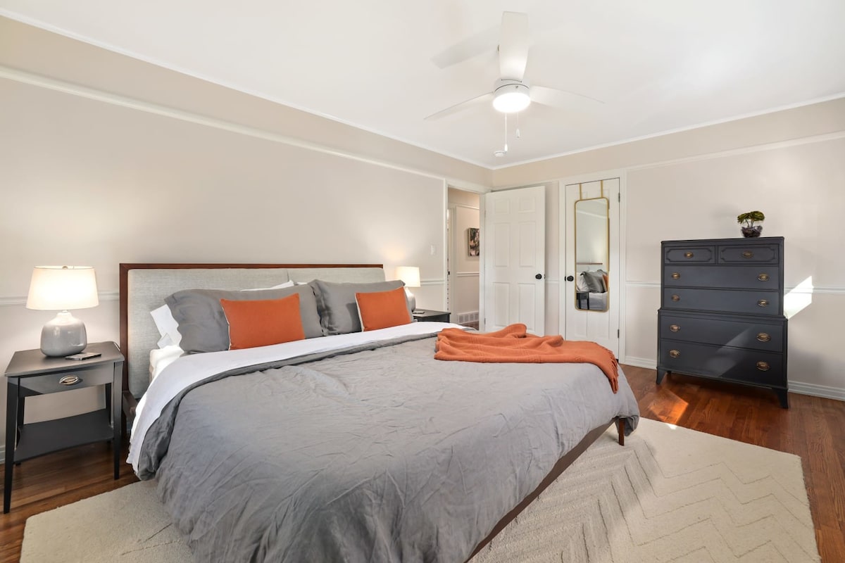 Midtown Modern - 5 Min to Downtown-Large Game Room 6