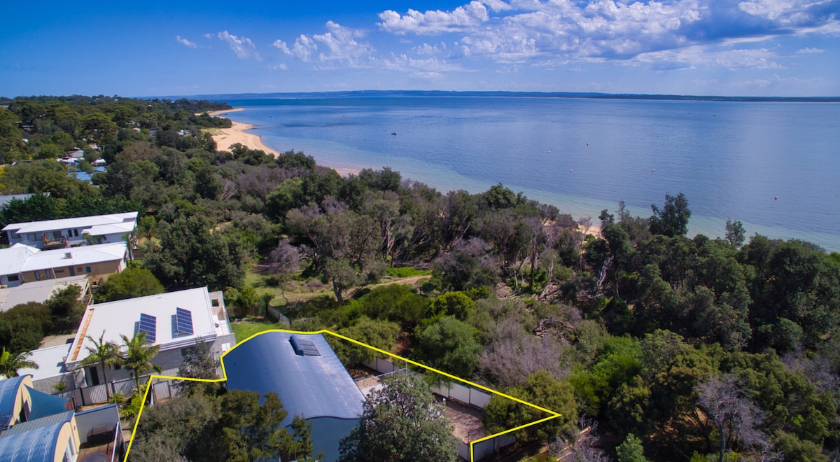 Beachfront Family Home w/ Patio & BBQ in Cowes, VIC