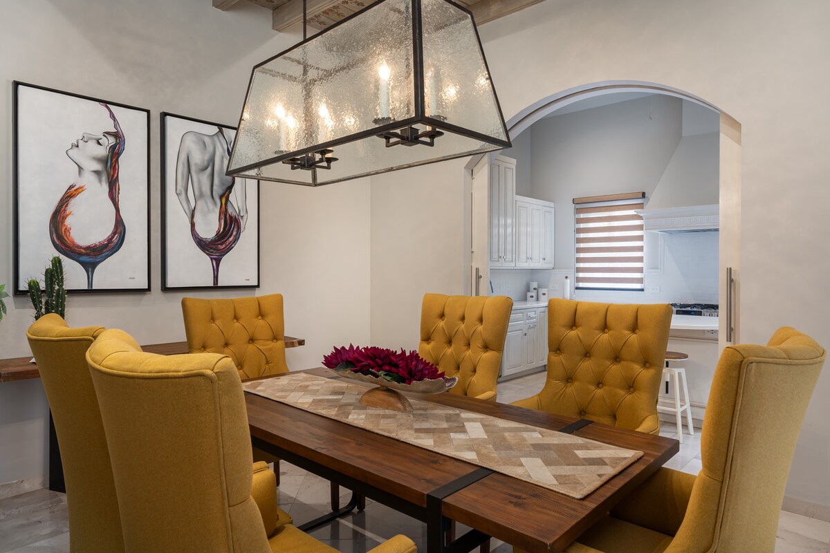 Casa Regina, 3BR Home in Centro w/ Rooftop Jacuzzi 11