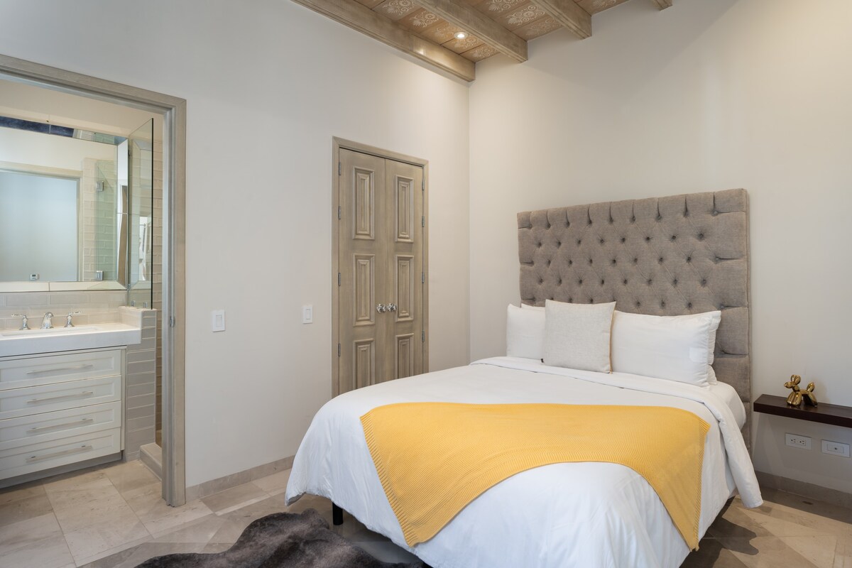 Casa Regina, 3BR Home in Centro w/ Rooftop Jacuzzi 23
