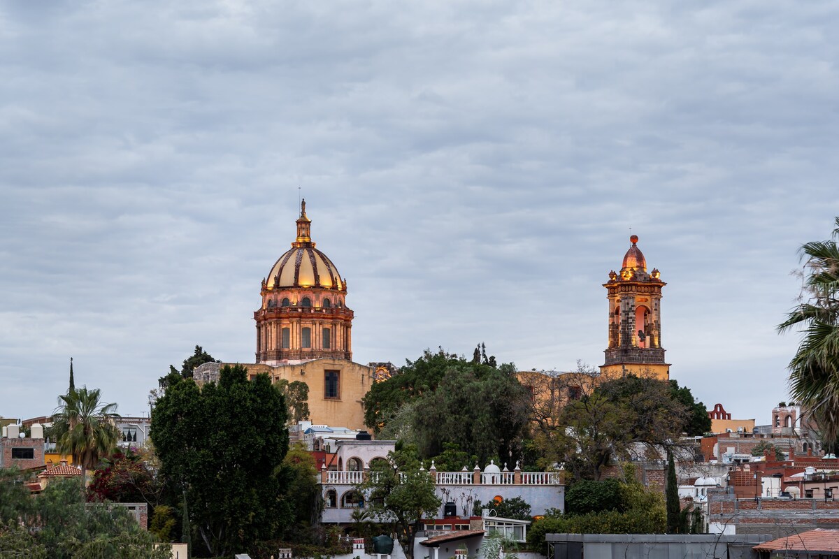 Casa Regina, 3BR Home in Centro w/ Rooftop Jacuzzi 34