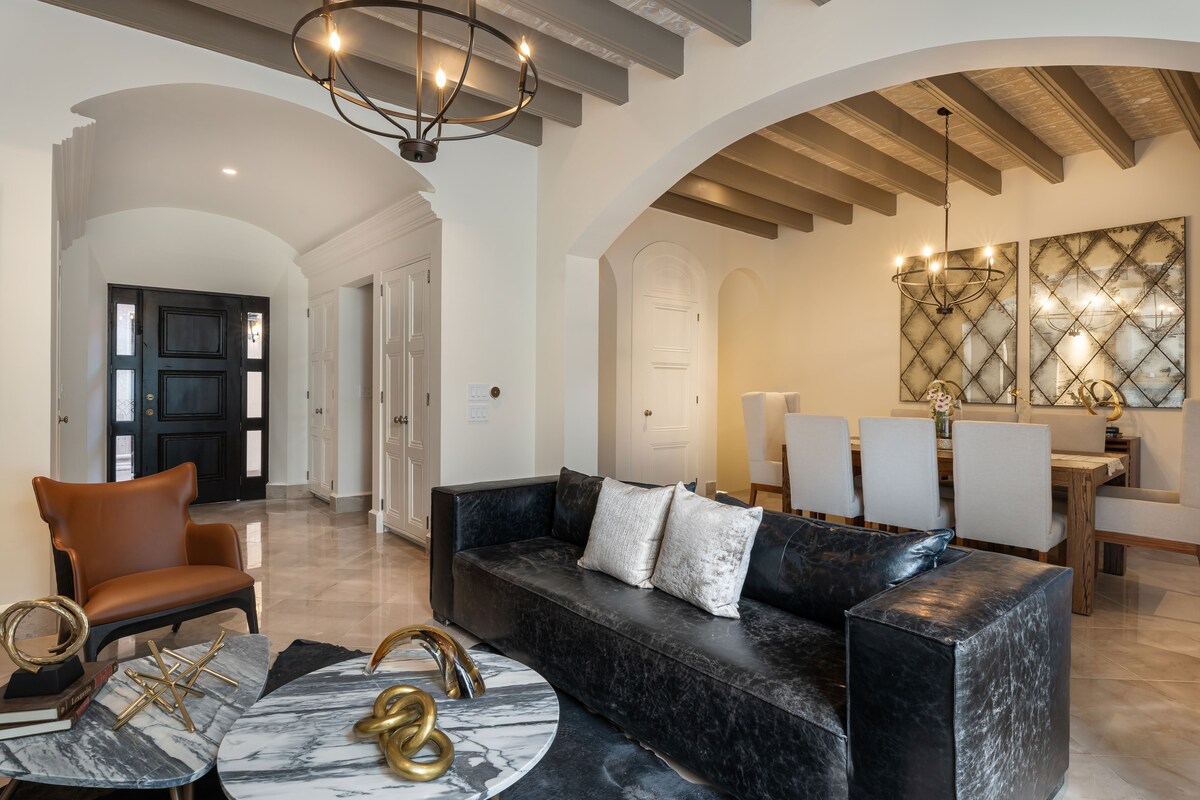 Casa Lu, Modern 3BR Home in Centro with Rooftop 13