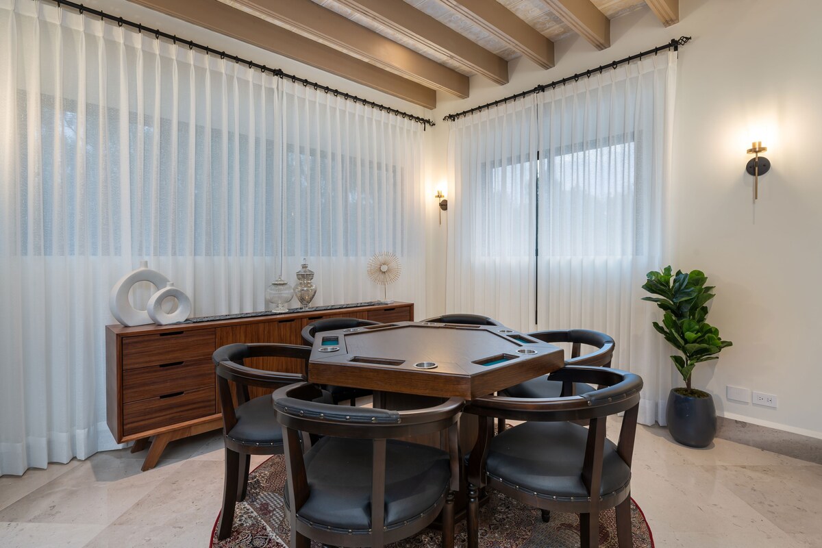 Casa Lu, Modern 3BR Home in Centro with Rooftop 22