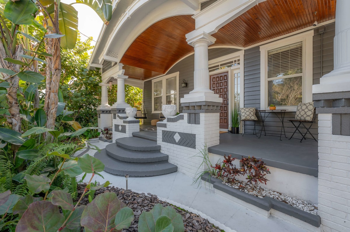 "The Eclectic"- Fenced In|Fire Pit|Grill — Tampa, FL — vacation rental