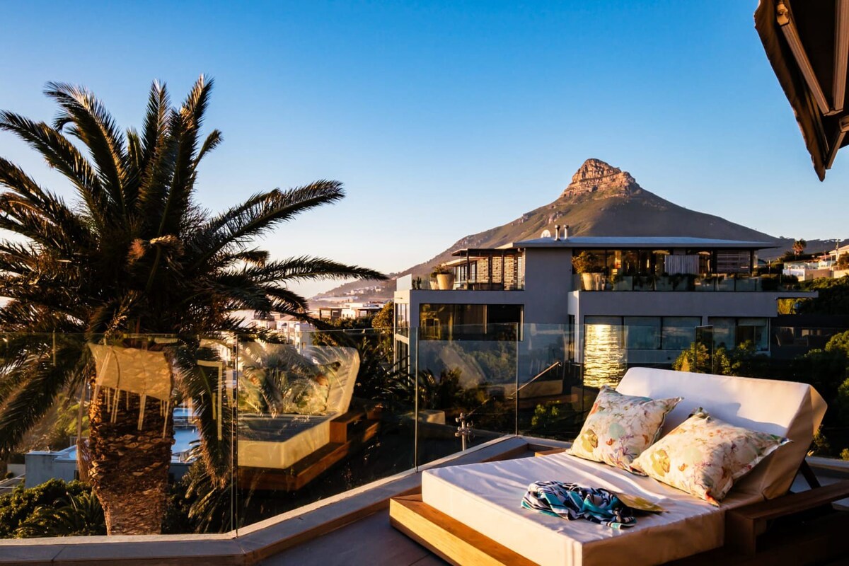 Stylish Penthouse w Private Pool and Parking Houghton Penthouse 7