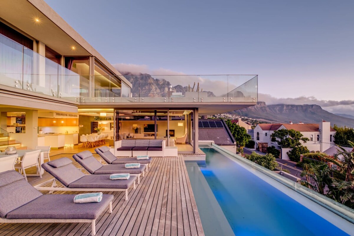 Incredible Camps Bay Villa with Five bedrooms and Private Pool The Cheviots 9