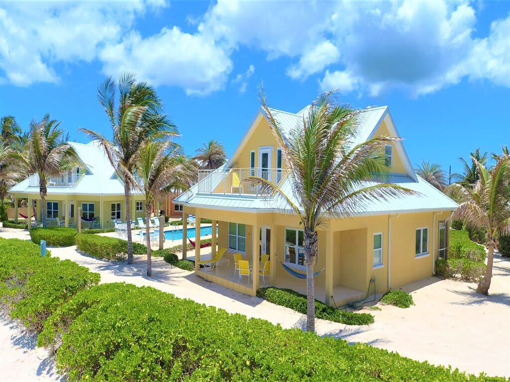 Luxury 3bd Beach Front, # 5 Yellow, Stunning Views — Rum Point, North Side — vacation rental