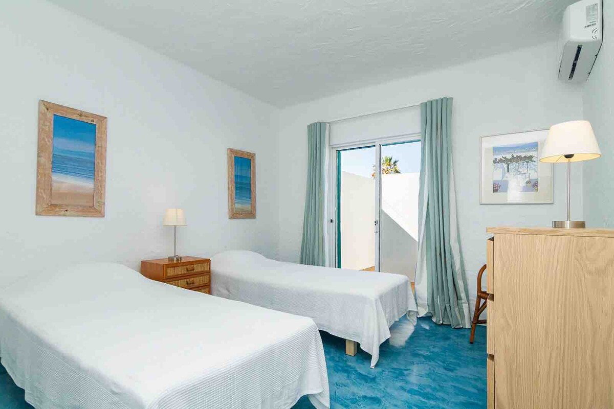 Liiiving in Algarve | Alvor Blue Villa — Alvor, Faro — vacation rental